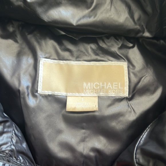 Michael Kors Women’s Black Hooded Puffer Jacket Size S - Picture 3 of 9